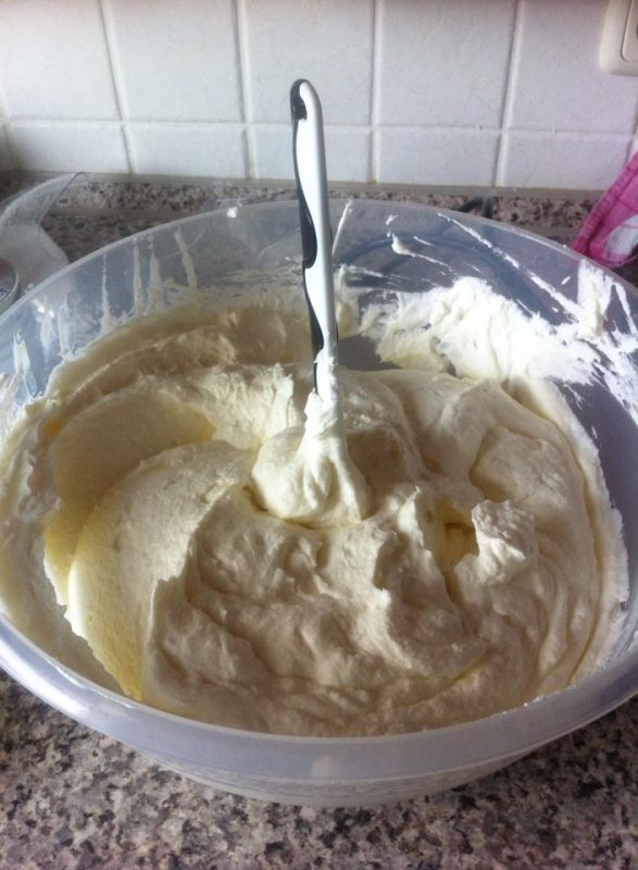Frische Zitronen-Mascarpone-Creme