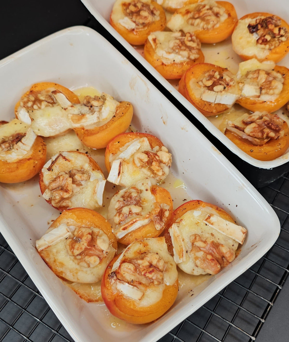 Aprikosen-Brie-Snack