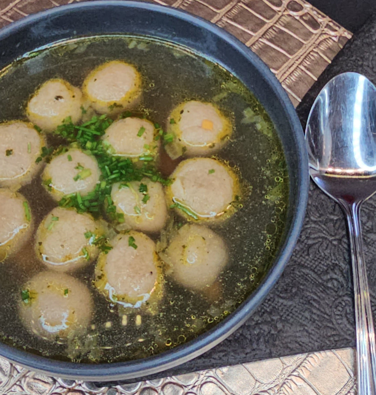 Butterklöße als Suppeneinlage